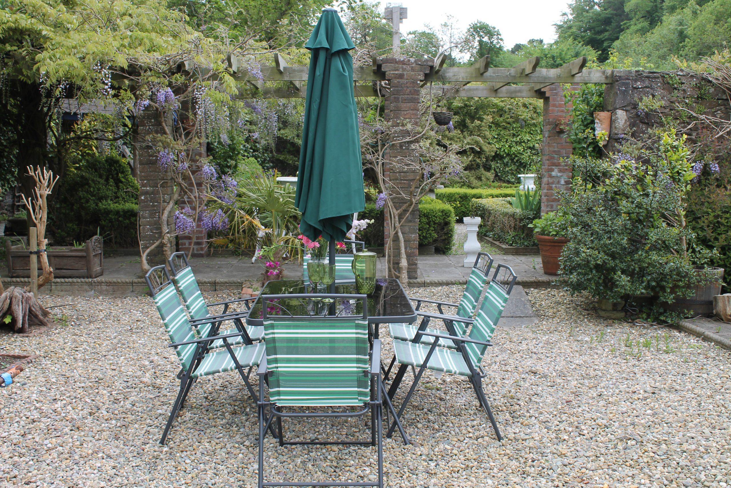 coastal-green-stripe-6-seat-11